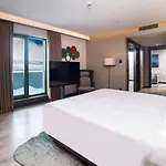 Hotel Radisson Blu Hotel, Mount