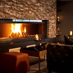 Radisson Blu Hotel, Mount