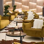 Radisson Blu Hotel, Mount