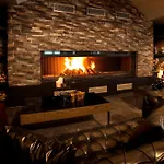 Radisson Blu Hotel, Mount