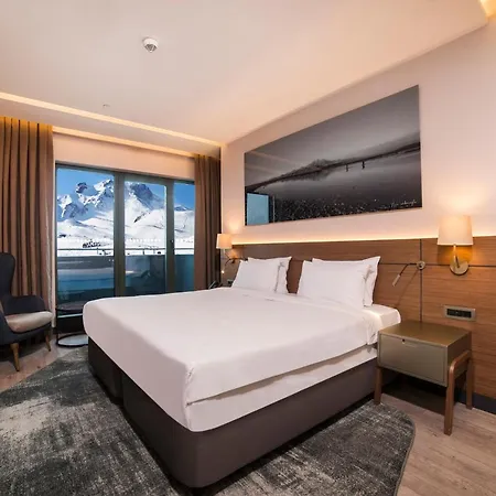 Radisson Blu Hotel, Mount 4*