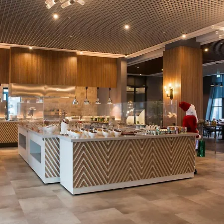 Hotel Radisson Blu Hotel, Mount 4*