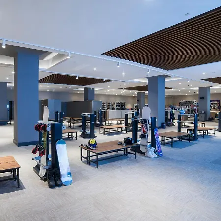 Radisson Blu Hotel, Mount Szálloda 4*