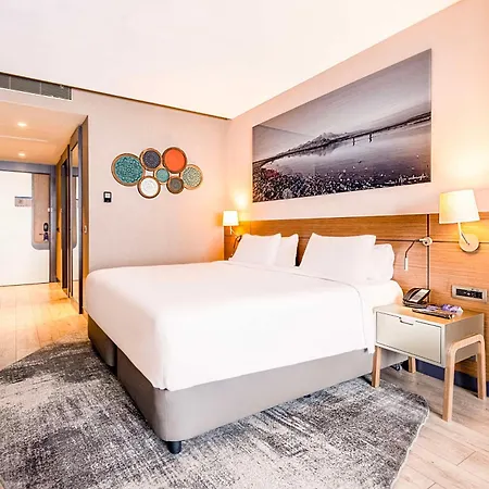 Radisson Blu Hotel, Mount 4*