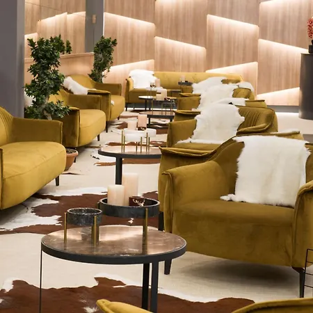 Radisson Blu Hotel, Mount