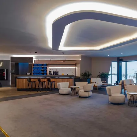 Radisson Blu Hotel, Mount