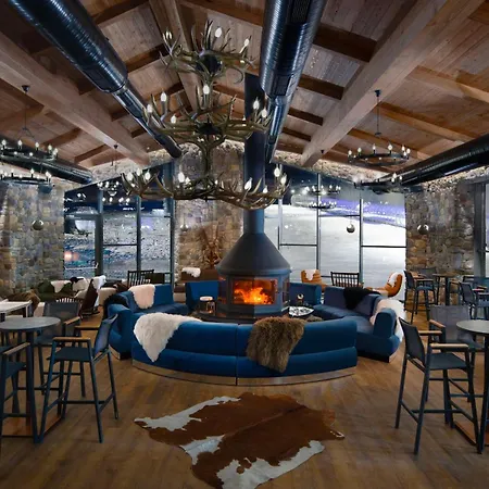 Radisson Blu Hotel, Mount 4*