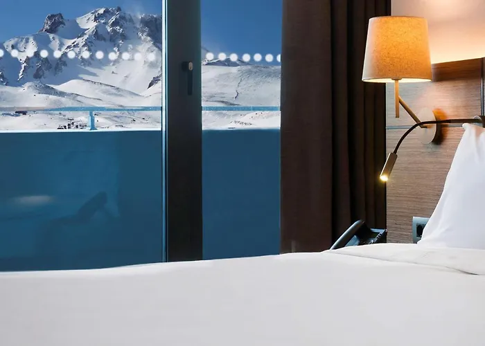 Radisson Blu Hotel, Mount Hotel 4*