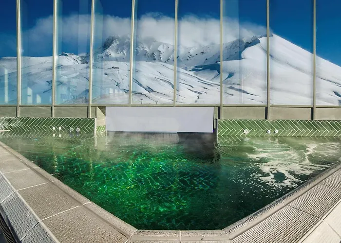 Radisson Blu Hotel, Mount 4*