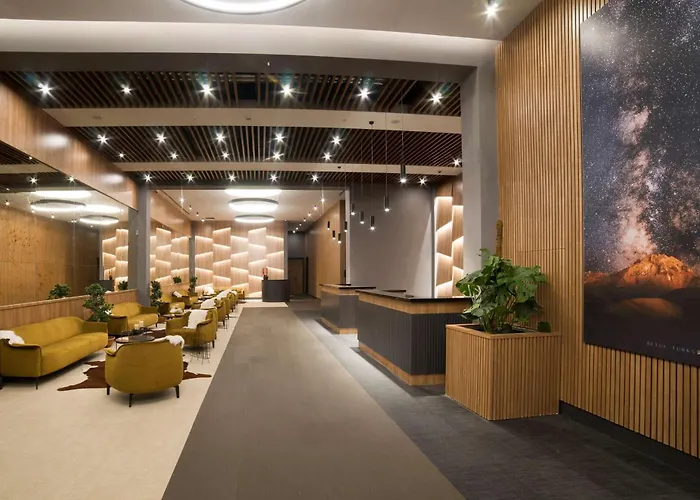 Radisson Blu Hotel, Mount